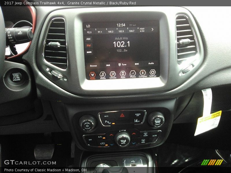 Granite Crystal Metallic / Black/Ruby Red 2017 Jeep Compass Trailhawk 4x4
