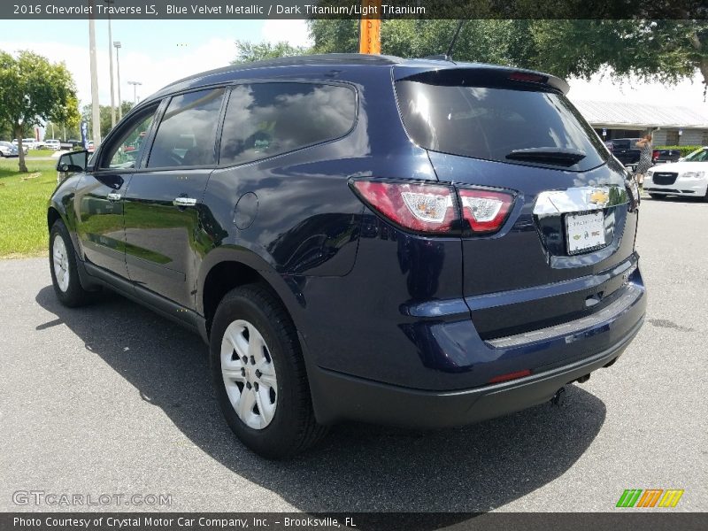 Blue Velvet Metallic / Dark Titanium/Light Titanium 2016 Chevrolet Traverse LS