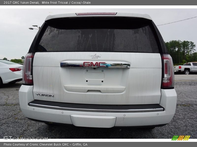 White Frost Tricoat / Cocoa/­Shale 2017 GMC Yukon Denali