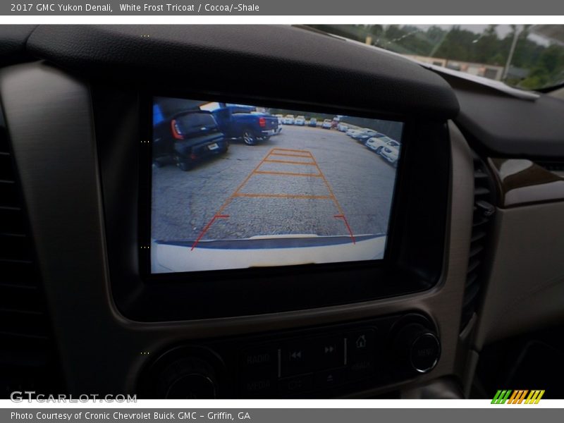 White Frost Tricoat / Cocoa/­Shale 2017 GMC Yukon Denali