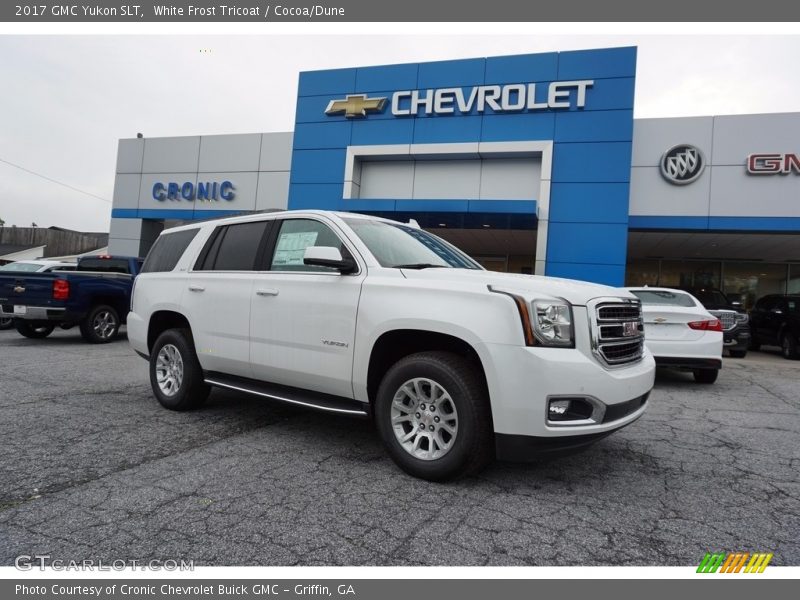 White Frost Tricoat / Cocoa/Dune 2017 GMC Yukon SLT