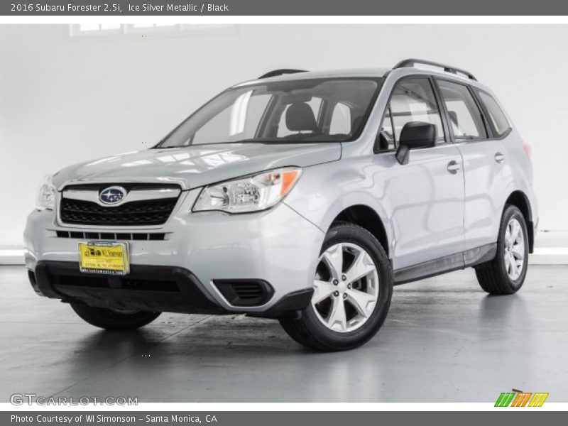 Ice Silver Metallic / Black 2016 Subaru Forester 2.5i