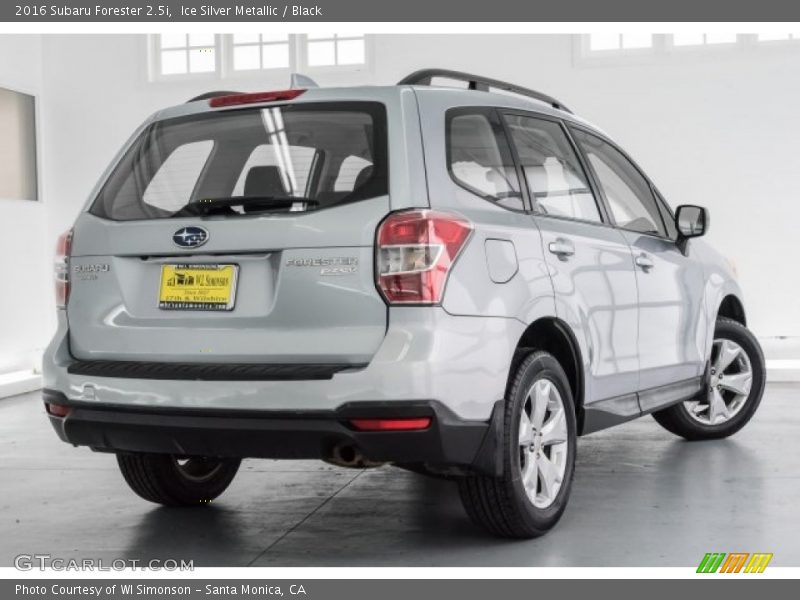 Ice Silver Metallic / Black 2016 Subaru Forester 2.5i