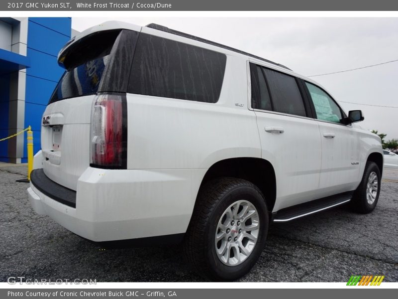 White Frost Tricoat / Cocoa/Dune 2017 GMC Yukon SLT