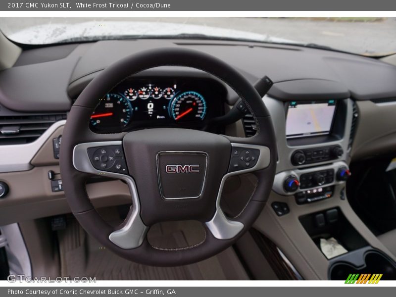 White Frost Tricoat / Cocoa/Dune 2017 GMC Yukon SLT