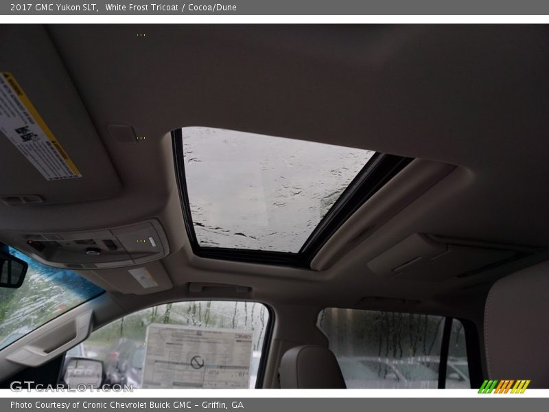 White Frost Tricoat / Cocoa/Dune 2017 GMC Yukon SLT