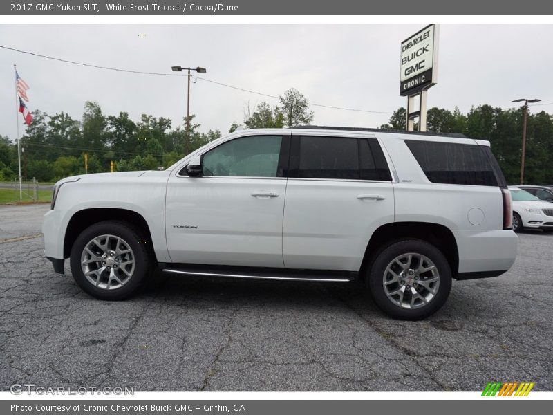 White Frost Tricoat / Cocoa/Dune 2017 GMC Yukon SLT