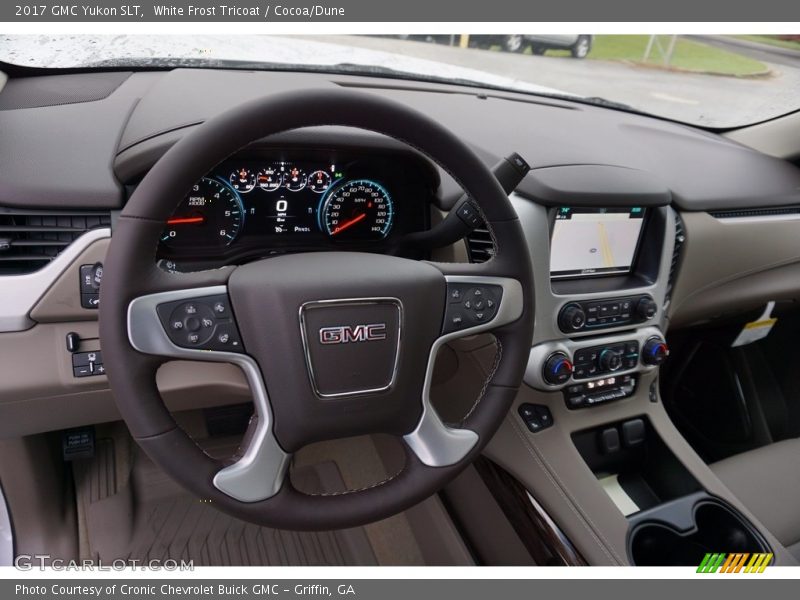 White Frost Tricoat / Cocoa/Dune 2017 GMC Yukon SLT