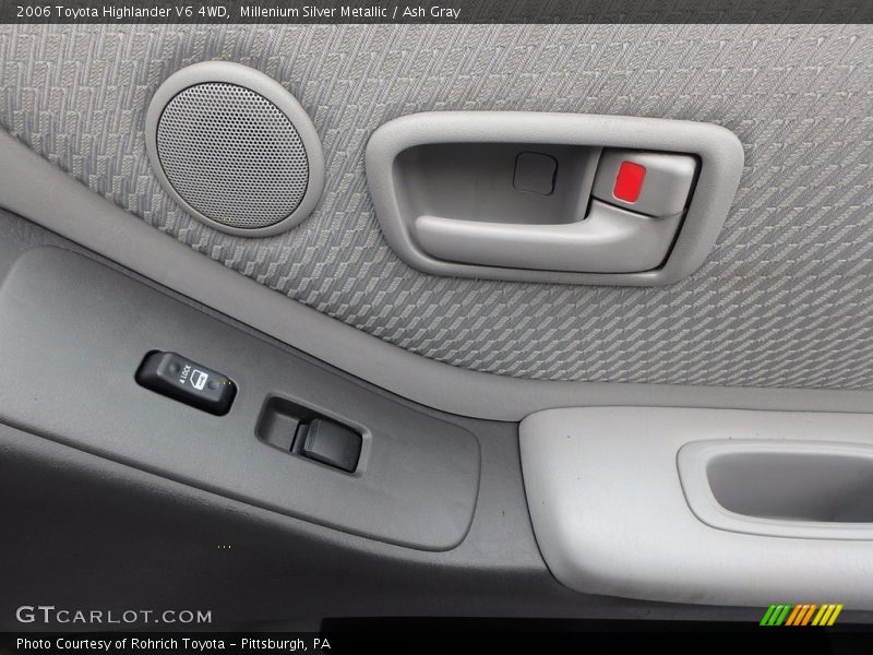 Millenium Silver Metallic / Ash Gray 2006 Toyota Highlander V6 4WD