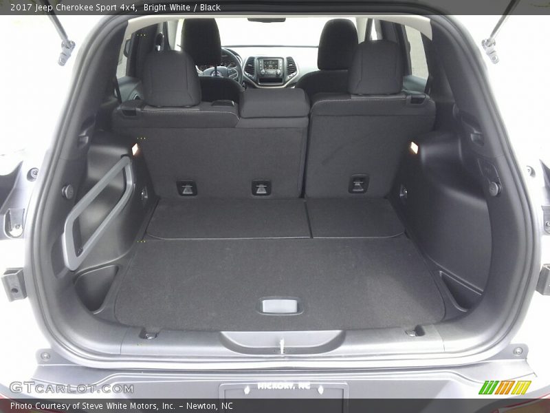 Bright White / Black 2017 Jeep Cherokee Sport 4x4