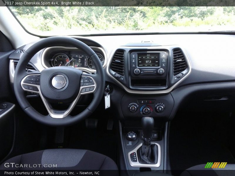 Bright White / Black 2017 Jeep Cherokee Sport 4x4