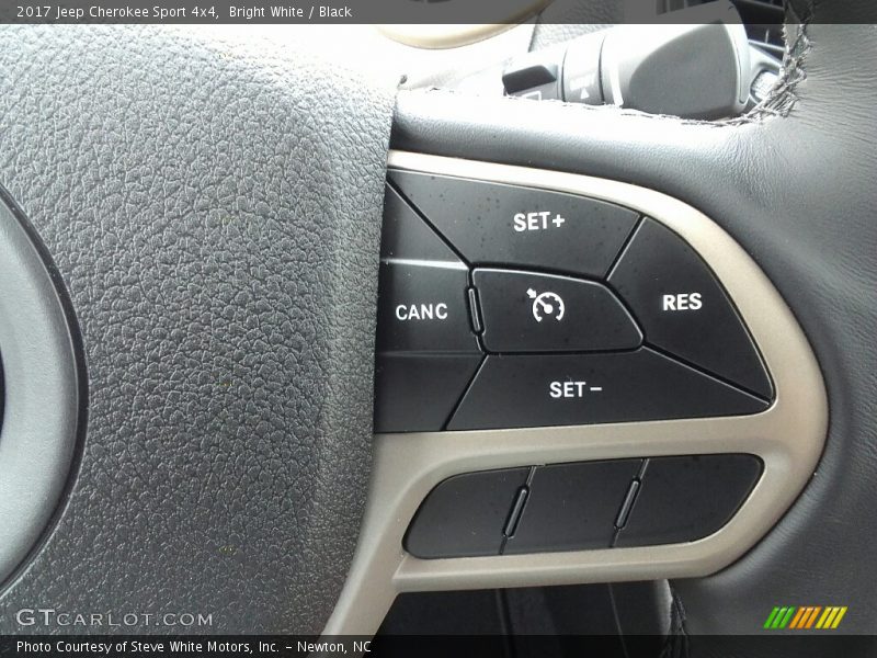 Bright White / Black 2017 Jeep Cherokee Sport 4x4