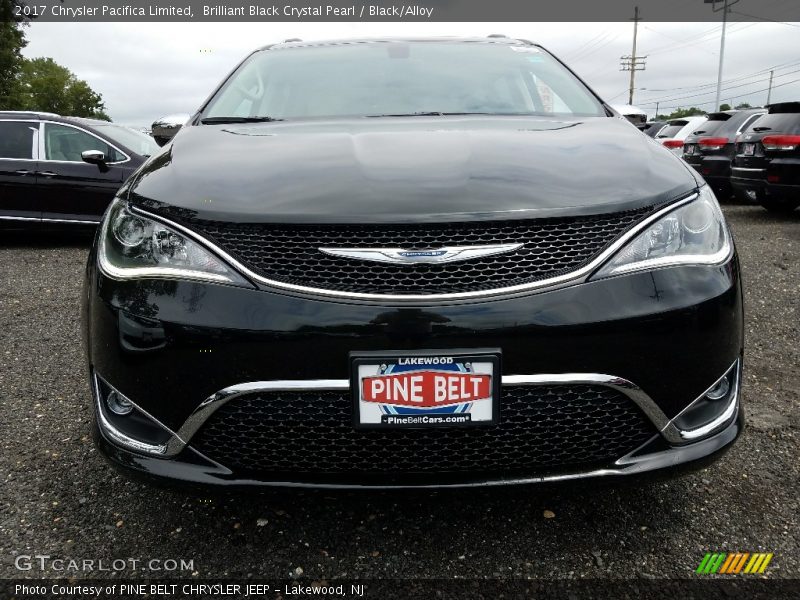 Brilliant Black Crystal Pearl / Black/Alloy 2017 Chrysler Pacifica Limited
