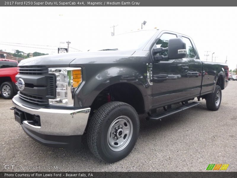 Magnetic / Medium Earth Gray 2017 Ford F250 Super Duty XL SuperCab 4x4