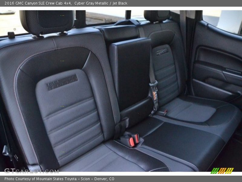 Cyber Gray Metallic / Jet Black 2016 GMC Canyon SLE Crew Cab 4x4