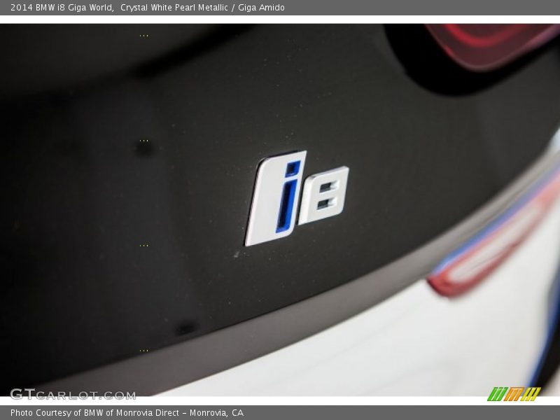Crystal White Pearl Metallic / Giga Amido 2014 BMW i8 Giga World
