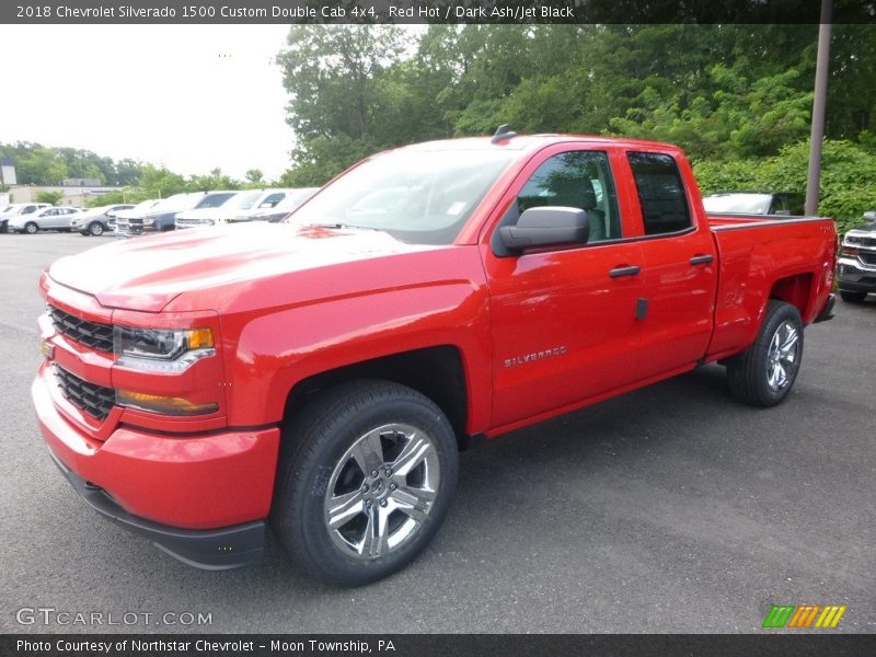 Front 3/4 View of 2018 Silverado 1500 Custom Double Cab 4x4