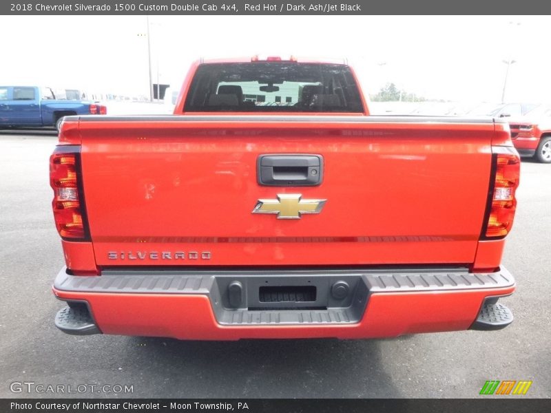 Red Hot / Dark Ash/Jet Black 2018 Chevrolet Silverado 1500 Custom Double Cab 4x4