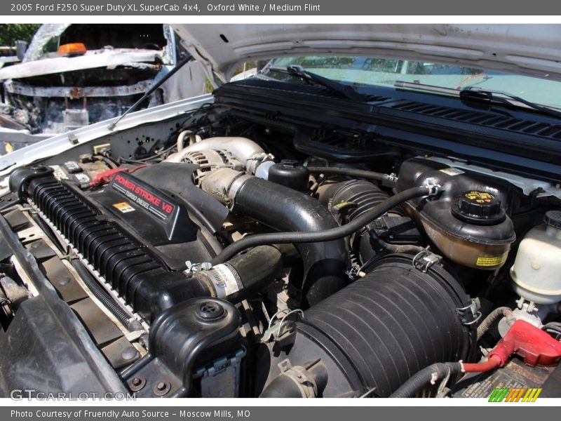 Oxford White / Medium Flint 2005 Ford F250 Super Duty XL SuperCab 4x4