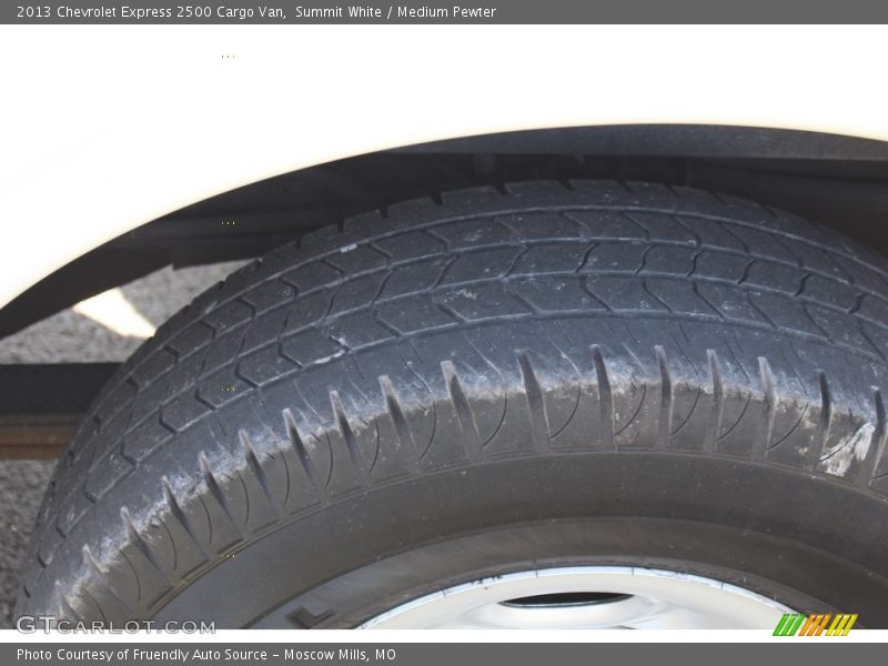 Summit White / Medium Pewter 2013 Chevrolet Express 2500 Cargo Van