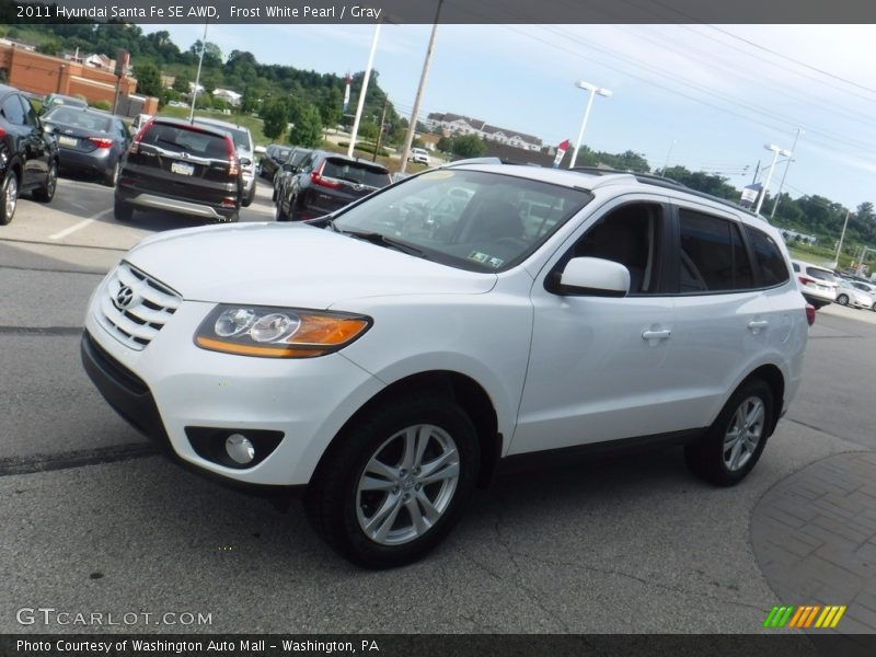 Frost White Pearl / Gray 2011 Hyundai Santa Fe SE AWD