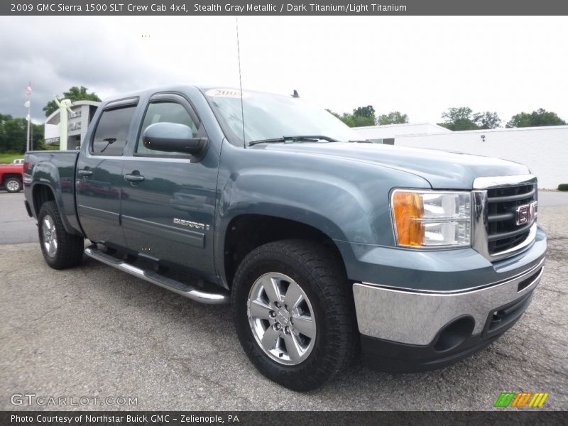 Front 3/4 View of 2009 Sierra 1500 SLT Crew Cab 4x4