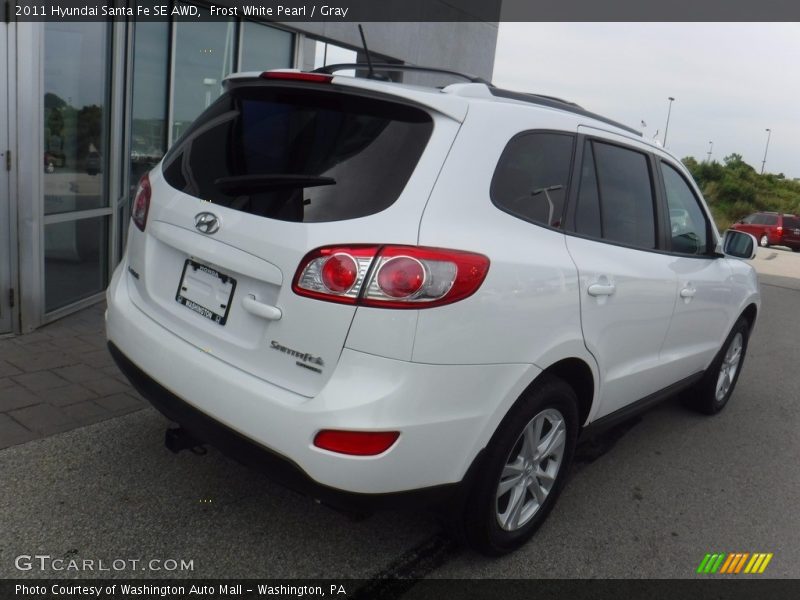 Frost White Pearl / Gray 2011 Hyundai Santa Fe SE AWD