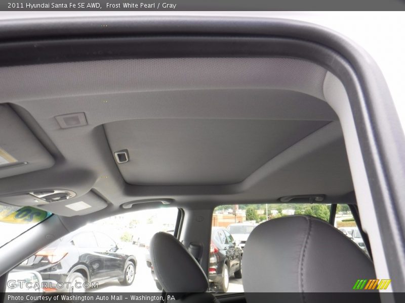 Frost White Pearl / Gray 2011 Hyundai Santa Fe SE AWD