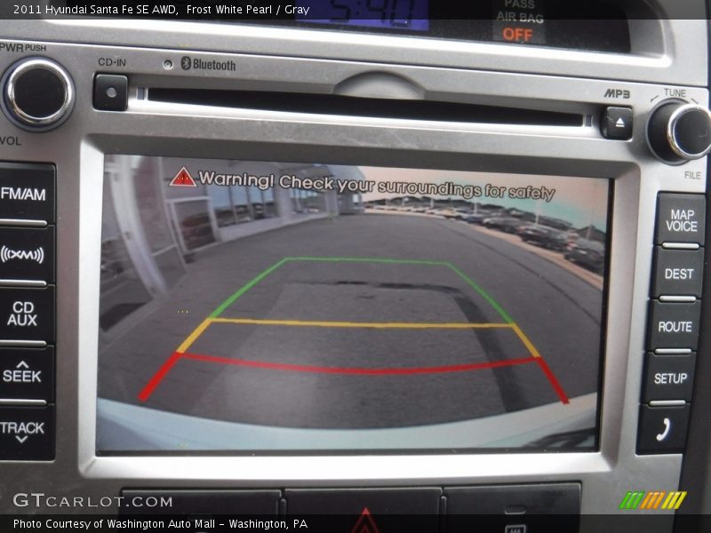 Frost White Pearl / Gray 2011 Hyundai Santa Fe SE AWD