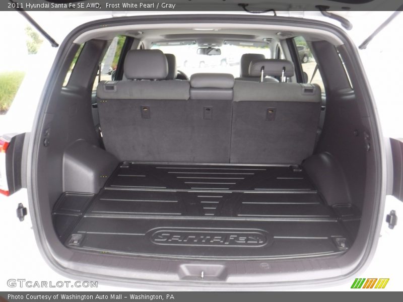 Frost White Pearl / Gray 2011 Hyundai Santa Fe SE AWD