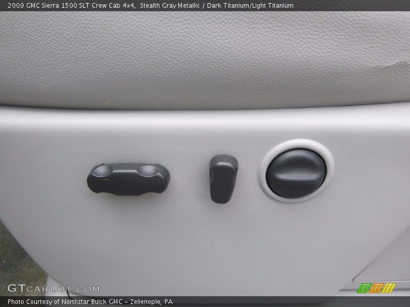 Stealth Gray Metallic / Dark Titanium/Light Titanium 2009 GMC Sierra 1500 SLT Crew Cab 4x4