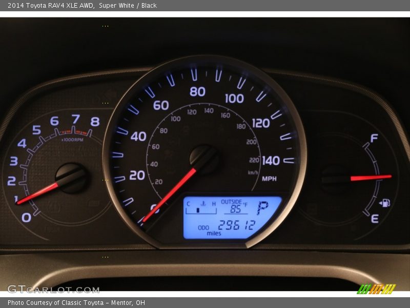 Super White / Black 2014 Toyota RAV4 XLE AWD
