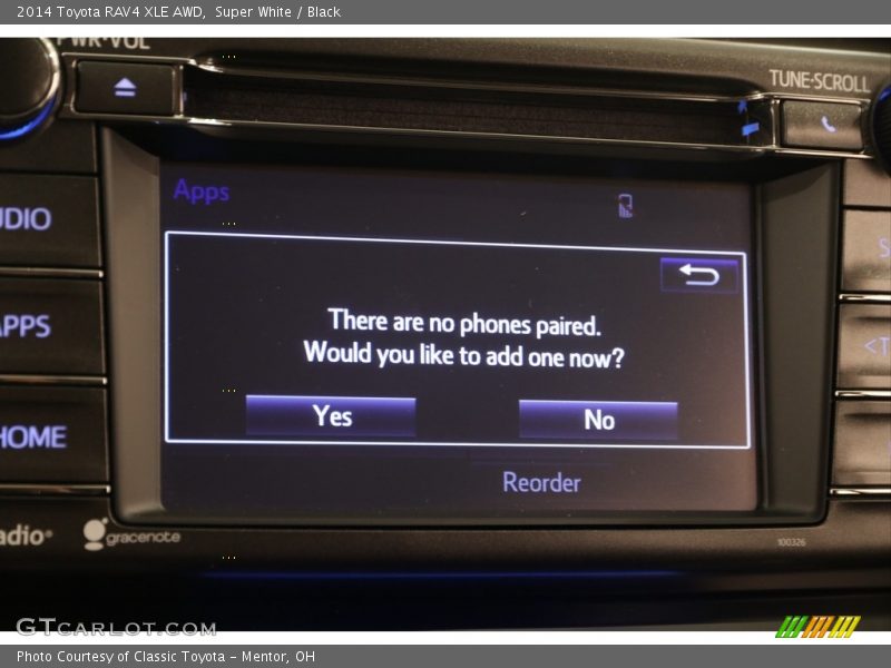 Super White / Black 2014 Toyota RAV4 XLE AWD