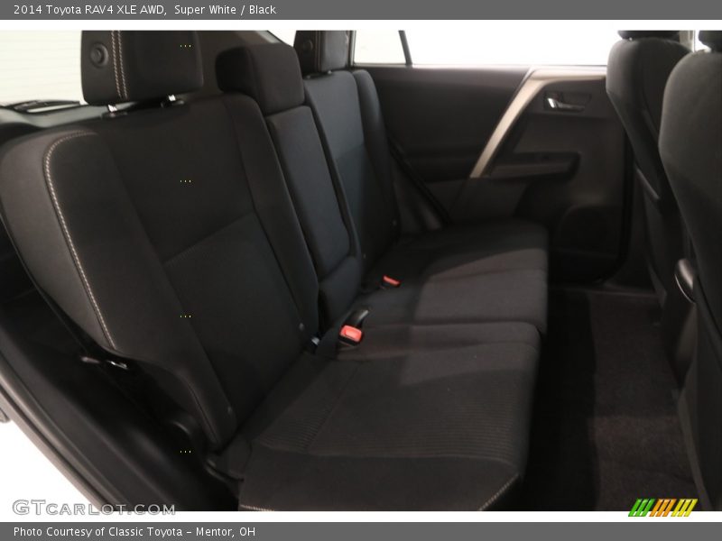 Super White / Black 2014 Toyota RAV4 XLE AWD