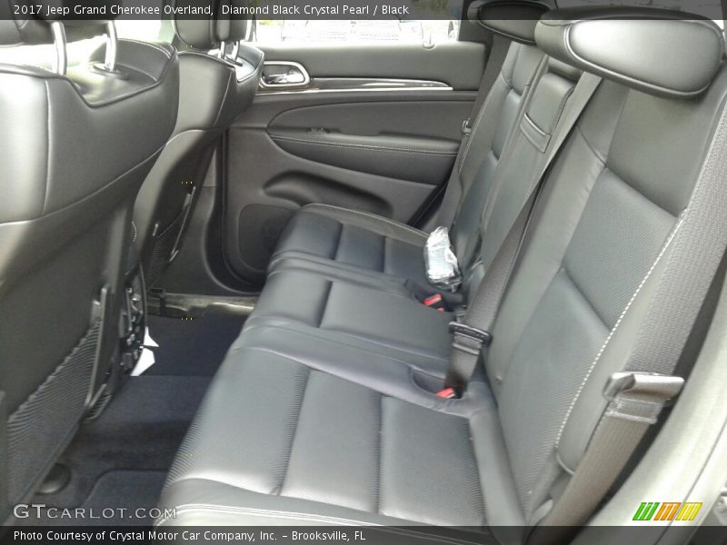 Diamond Black Crystal Pearl / Black 2017 Jeep Grand Cherokee Overland