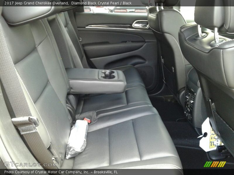 Diamond Black Crystal Pearl / Black 2017 Jeep Grand Cherokee Overland