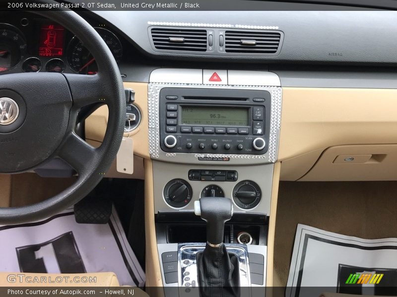 United Grey Metallic / Black 2006 Volkswagen Passat 2.0T Sedan