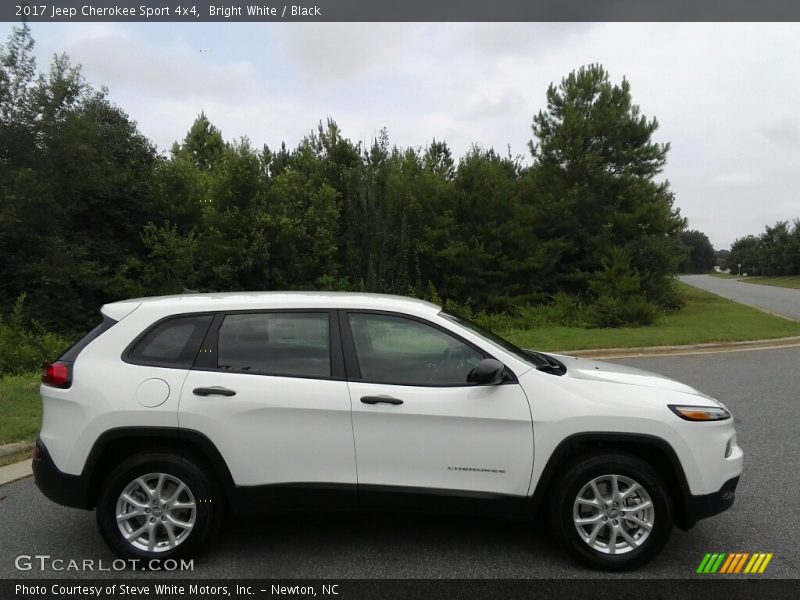Bright White / Black 2017 Jeep Cherokee Sport 4x4