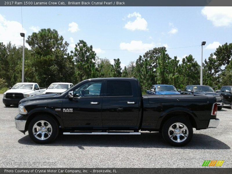 Brilliant Black Crystal Pearl / Black 2017 Ram 1500 Laramie Crew Cab