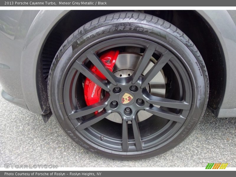 Meteor Grey Metallic / Black 2013 Porsche Cayenne Turbo