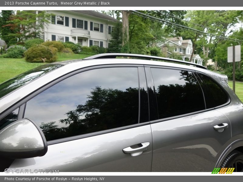 Meteor Grey Metallic / Black 2013 Porsche Cayenne Turbo