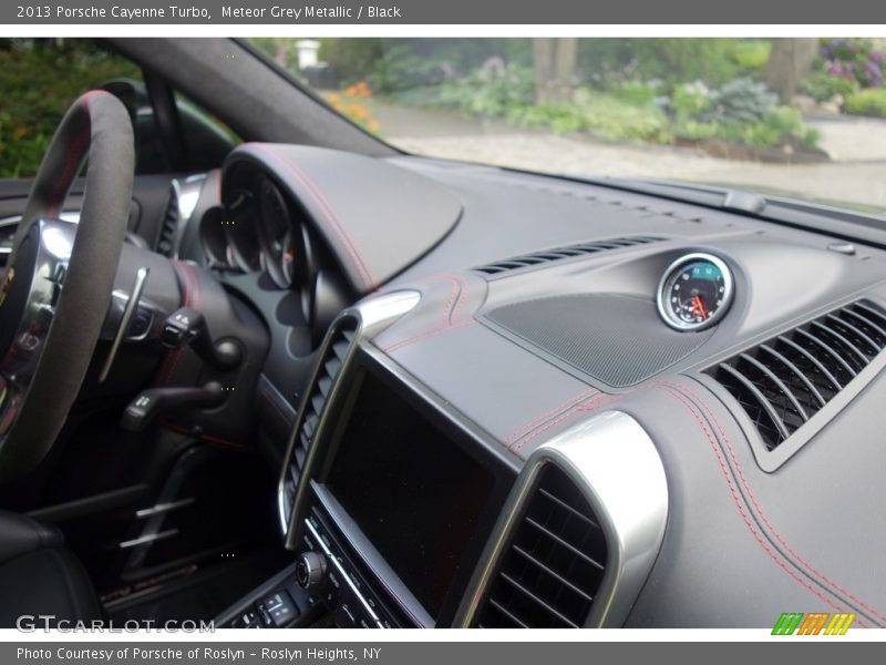 Meteor Grey Metallic / Black 2013 Porsche Cayenne Turbo