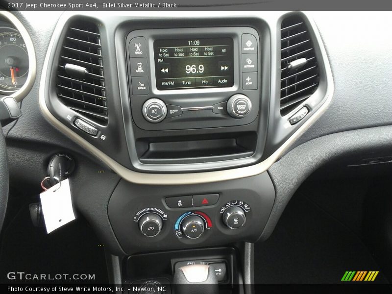 Billet Silver Metallic / Black 2017 Jeep Cherokee Sport 4x4