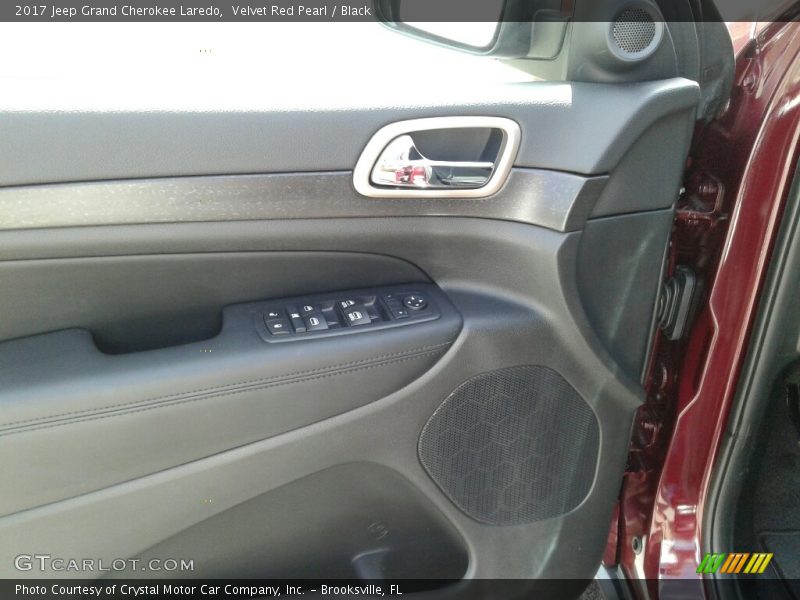 Velvet Red Pearl / Black 2017 Jeep Grand Cherokee Laredo