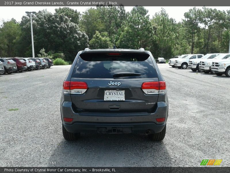 Granite Crystal Metallic / Black 2017 Jeep Grand Cherokee Laredo