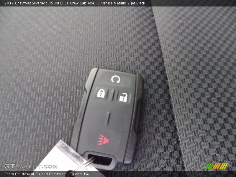 Silver Ice Metallic / Jet Black 2017 Chevrolet Silverado 3500HD LT Crew Cab 4x4
