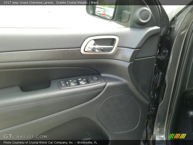 Granite Crystal Metallic / Black 2017 Jeep Grand Cherokee Laredo