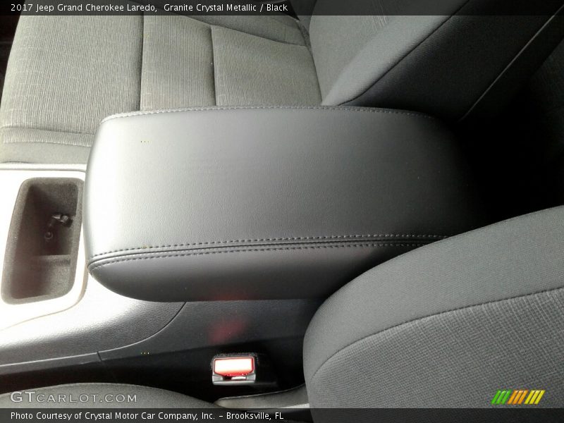 Granite Crystal Metallic / Black 2017 Jeep Grand Cherokee Laredo