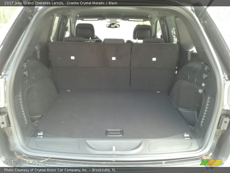Granite Crystal Metallic / Black 2017 Jeep Grand Cherokee Laredo