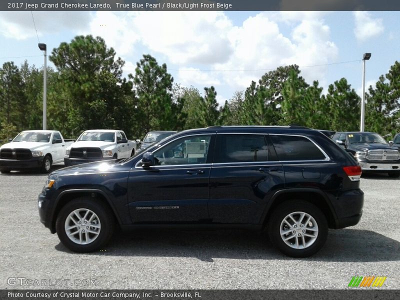 True Blue Pearl / Black/Light Frost Beige 2017 Jeep Grand Cherokee Laredo